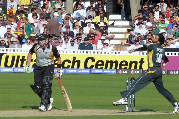 Shahid Afridi bowling for Pakistan at The Oval in 2009