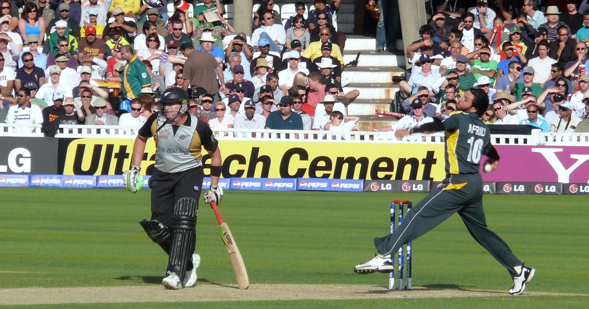 Shahid Afridi bowling for Pakistan at The Oval in 2009